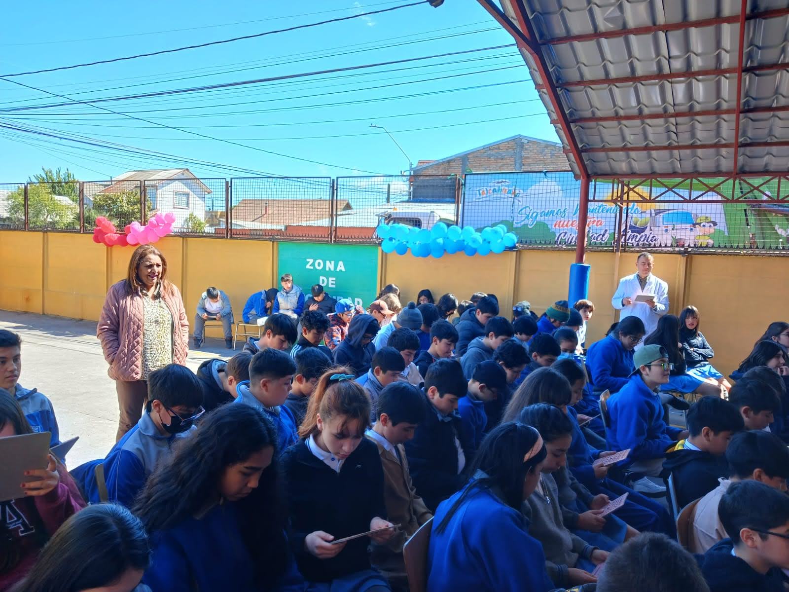 Estudiantes proyectando su futuro